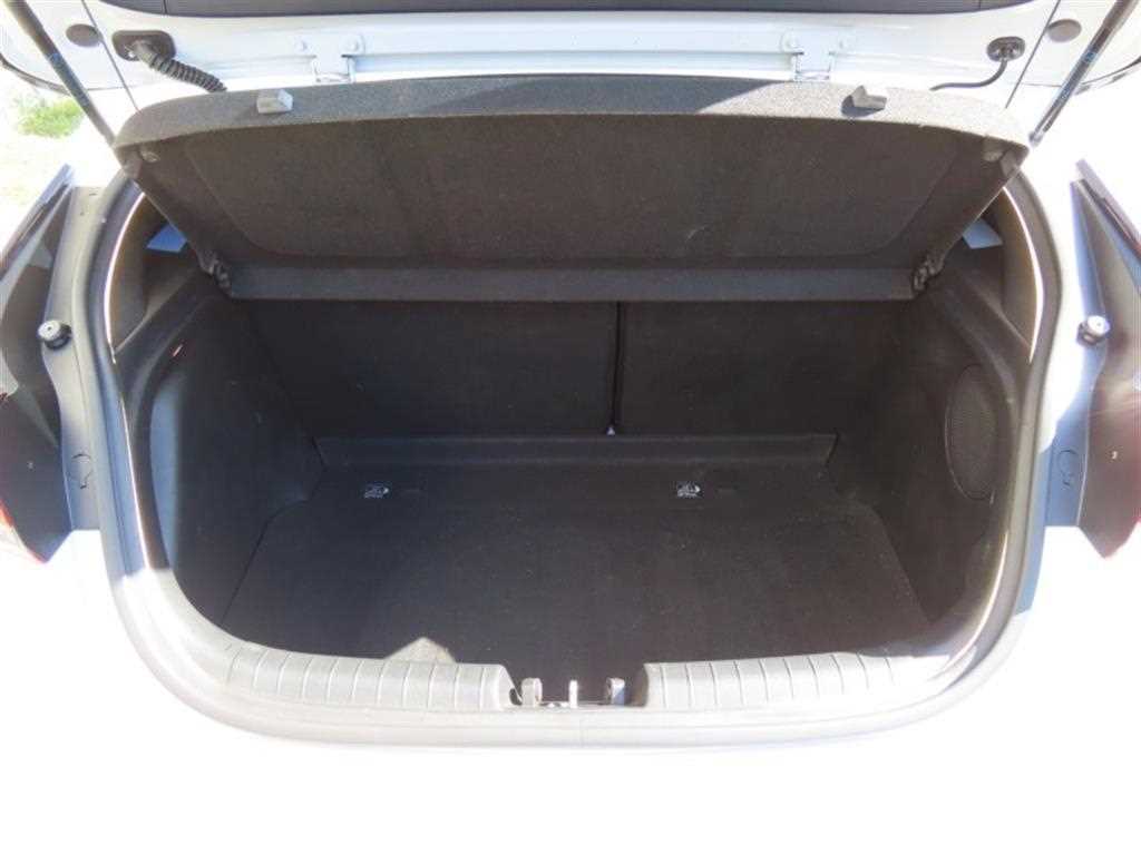 HYUNDAI Veloster 2020 Blanco - Importación desde Corea - HF Imports Iquique - Foto 18