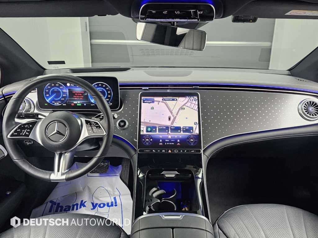 Mercedes Benz EQE - Vista 7
