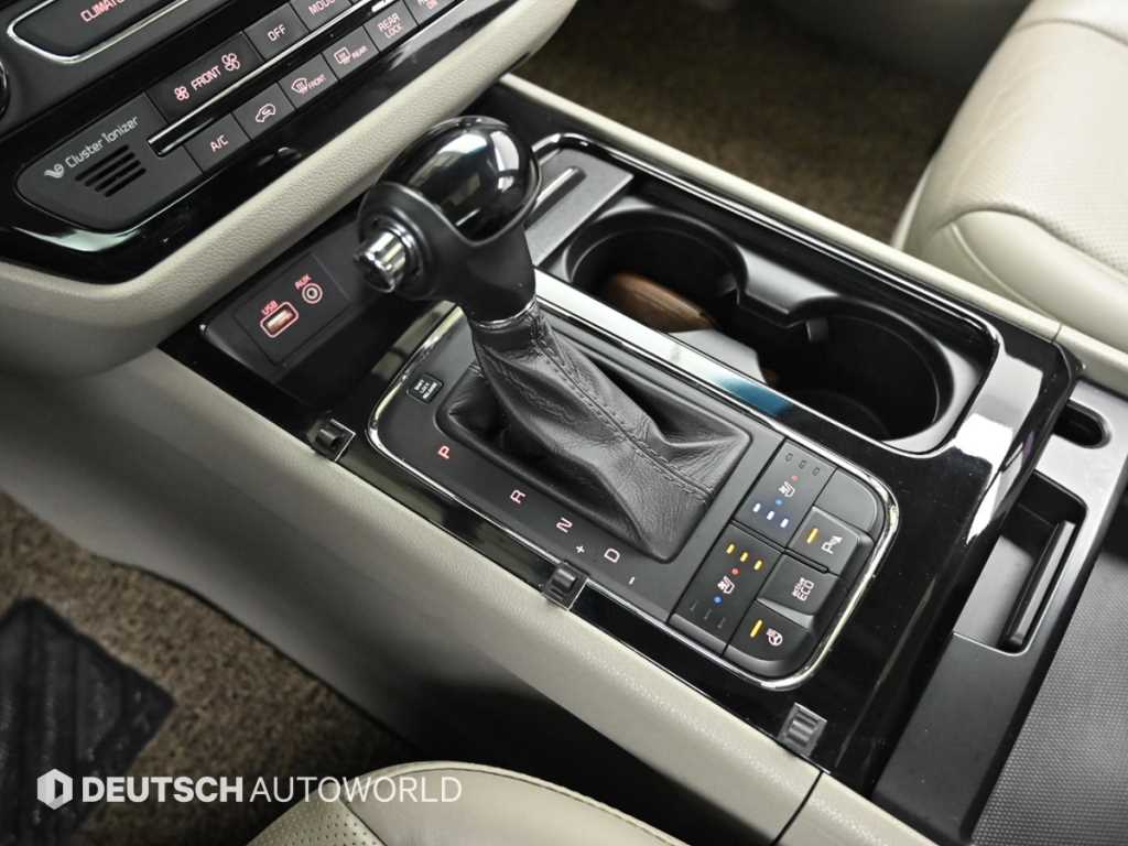 KIA Carnival - Vista 9