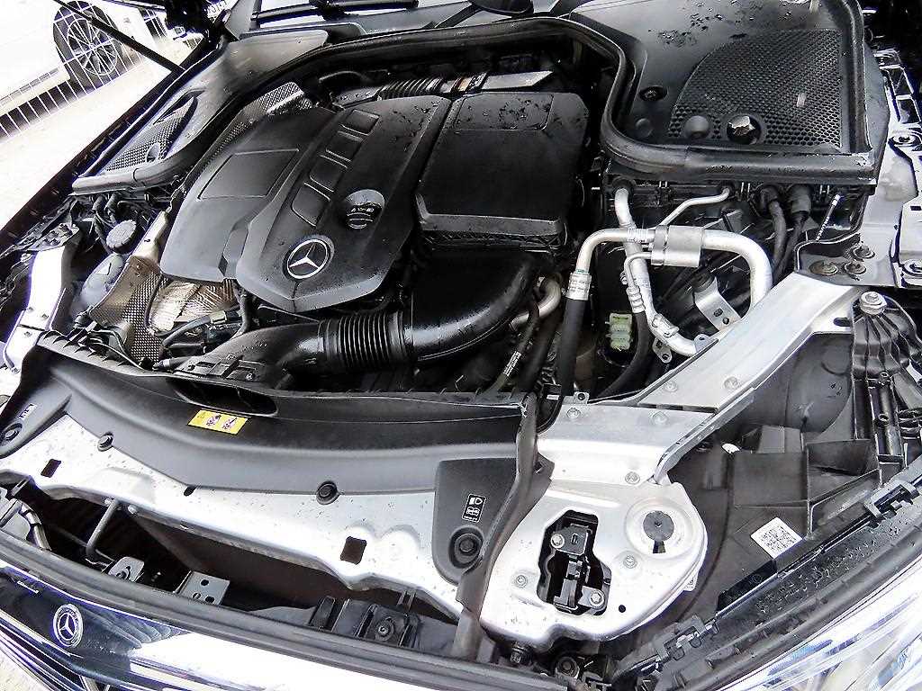 Mercedes Benz E class 2018 Negro - Importación desde Corea - HF Imports Iquique - Foto 19