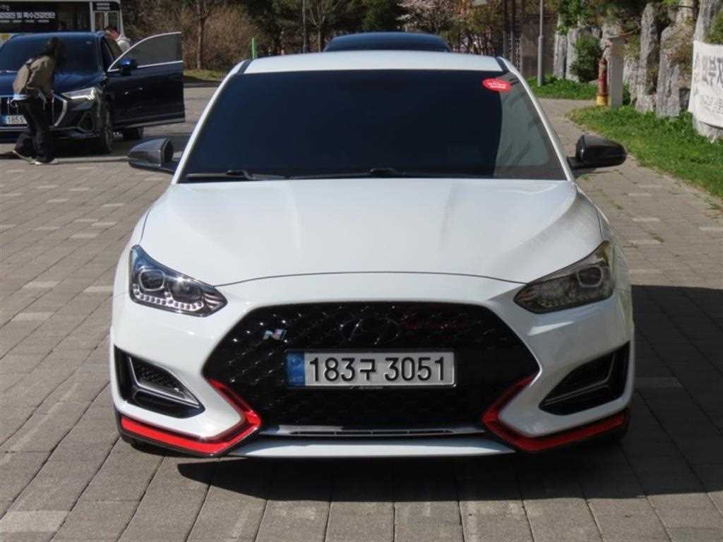 HYUNDAI Veloster