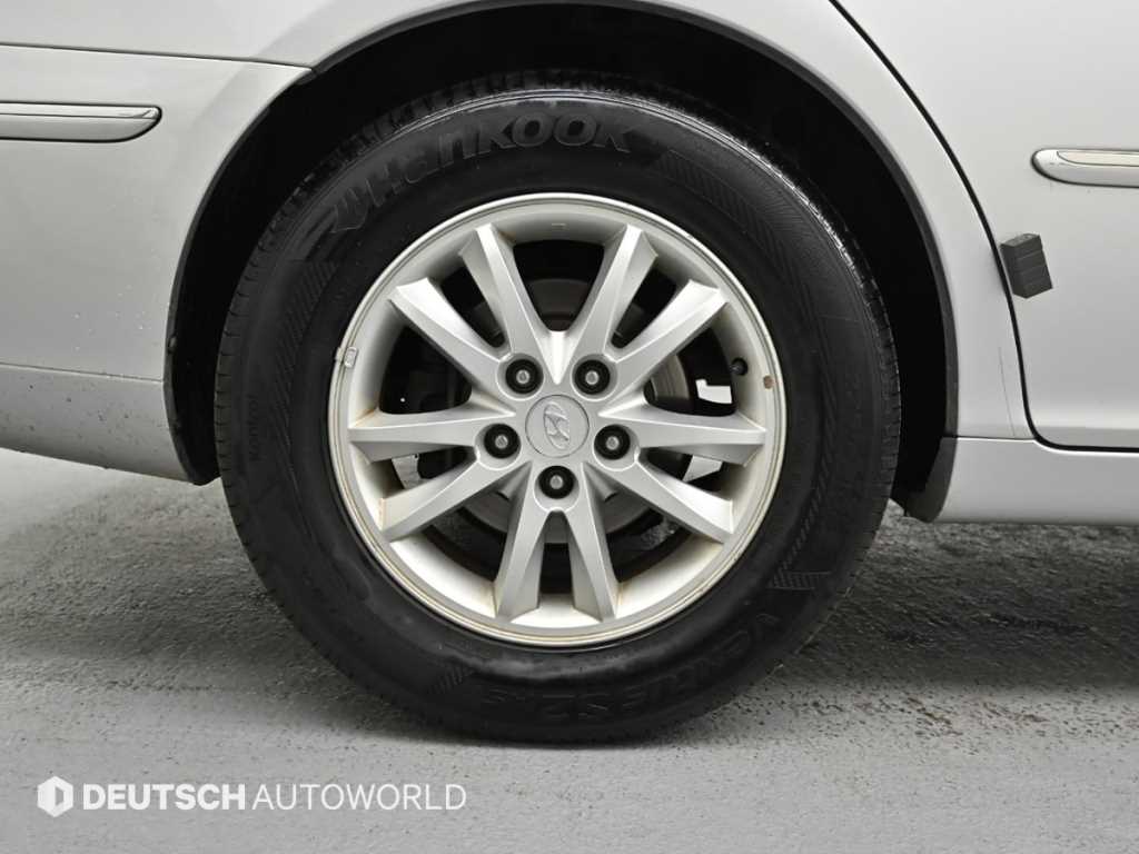 HYUNDAI Grandeur - Vista 5