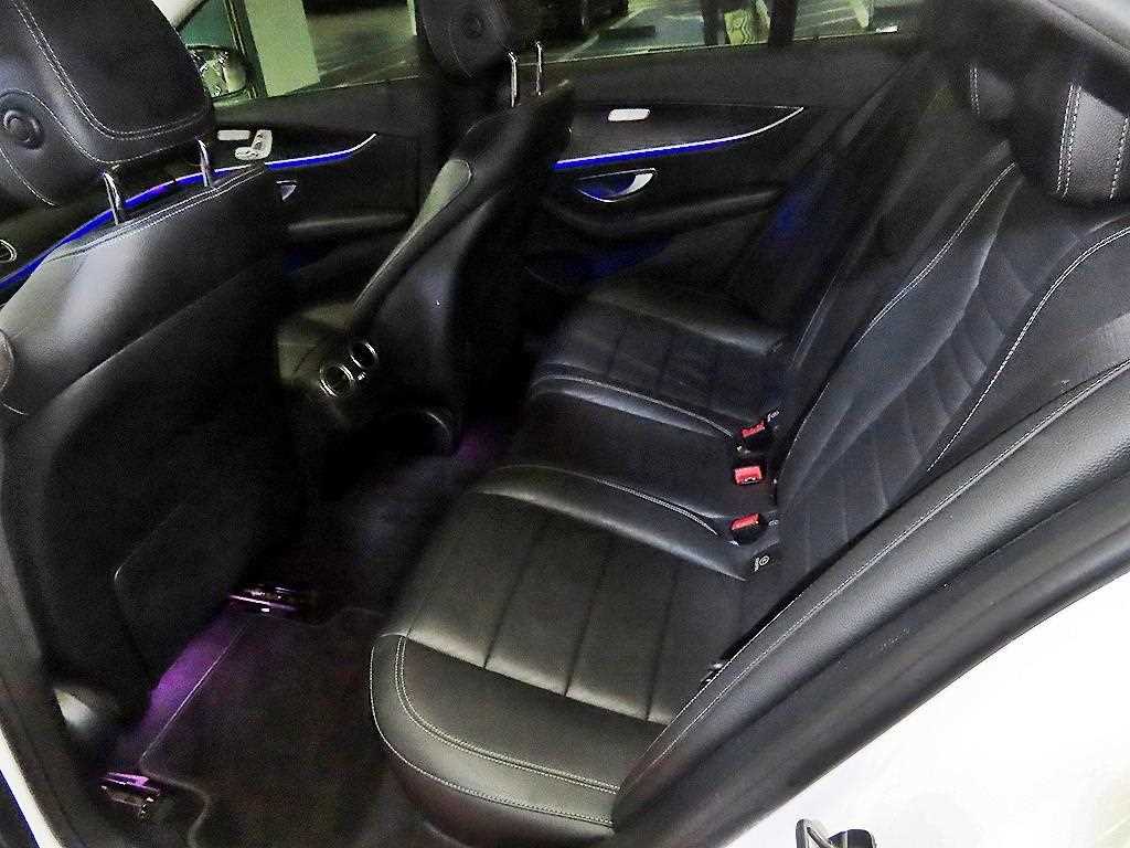 Mercedes Benz E class - Vista 7