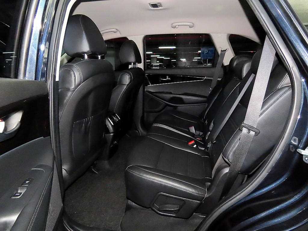 KIA Sorento - Vista 7