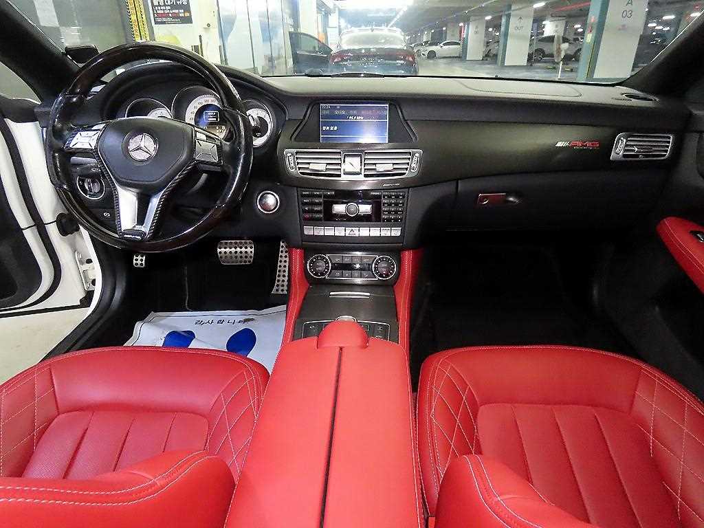 Mercedes Benz CLS Class - Vista 11