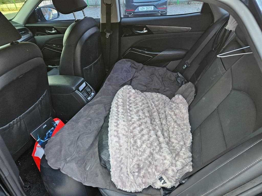 KIA K7 - Vista 7