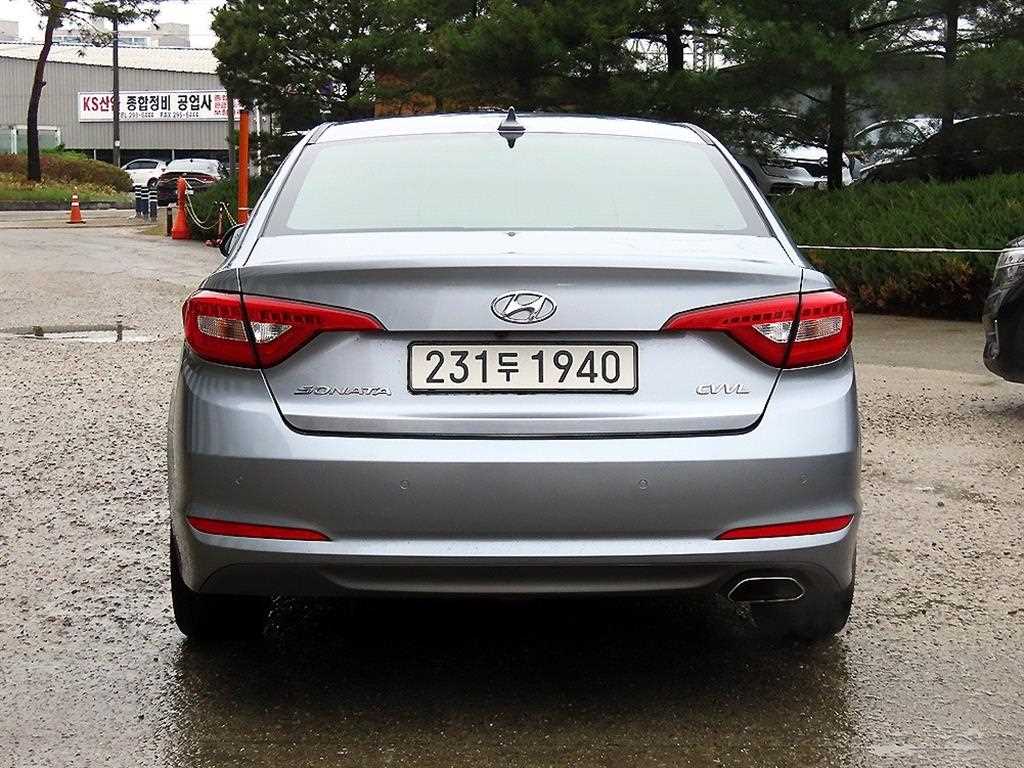 HYUNDAI Sonata - Vista 4