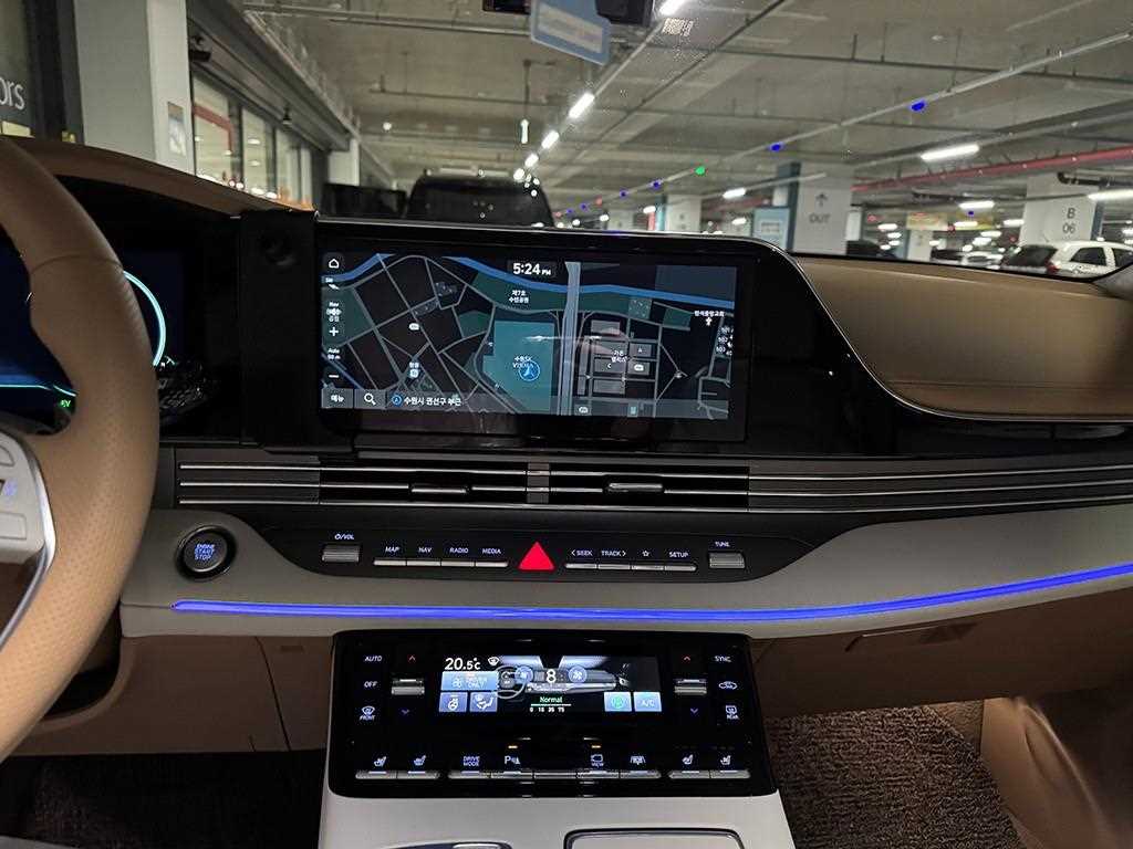 HYUNDAI Grandeur - Vista 11