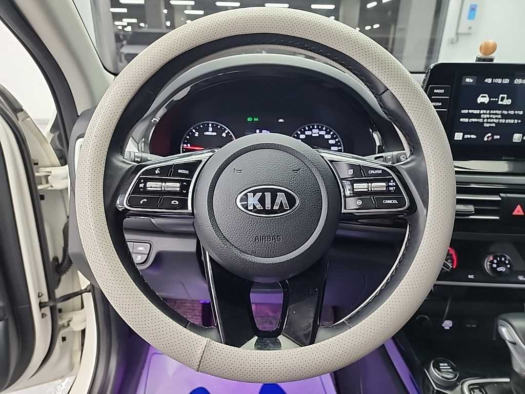 KIA Seltos - Vista 9