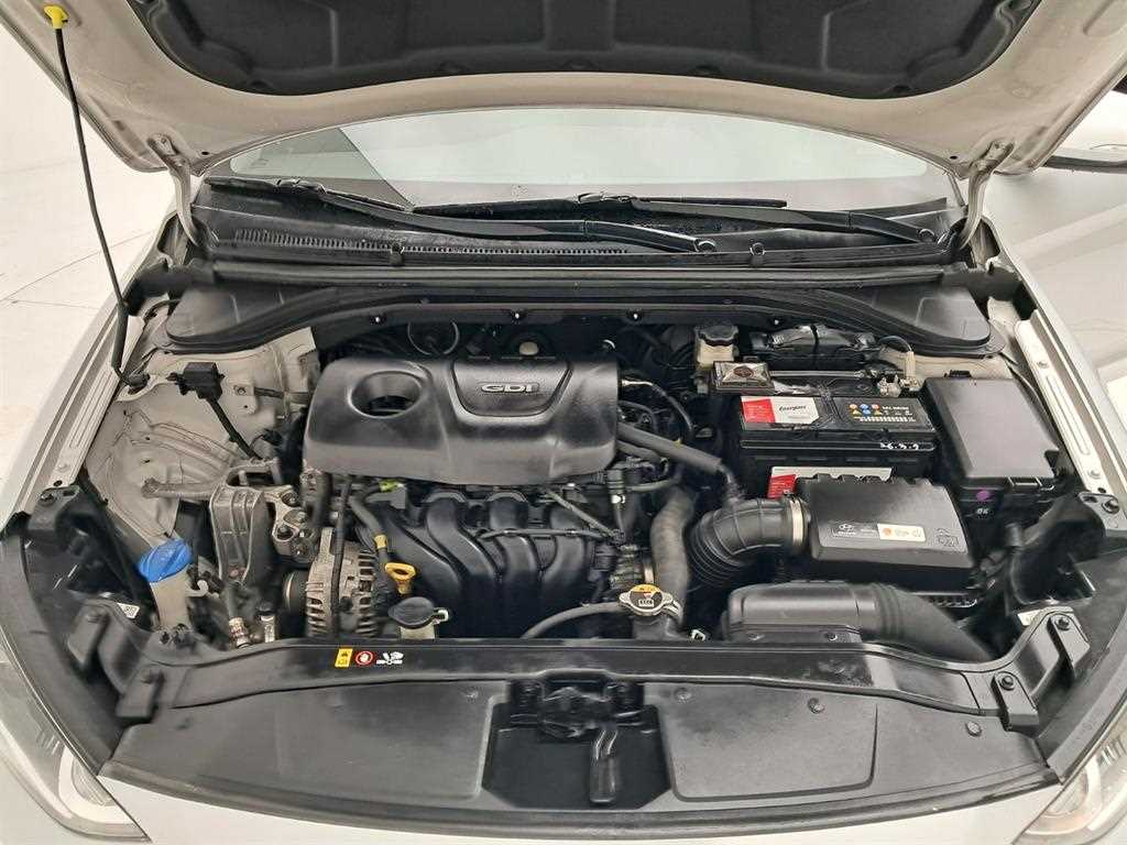 HYUNDAI Avante 2017 Gris - Importación desde Corea - HF Imports Iquique - Foto 17