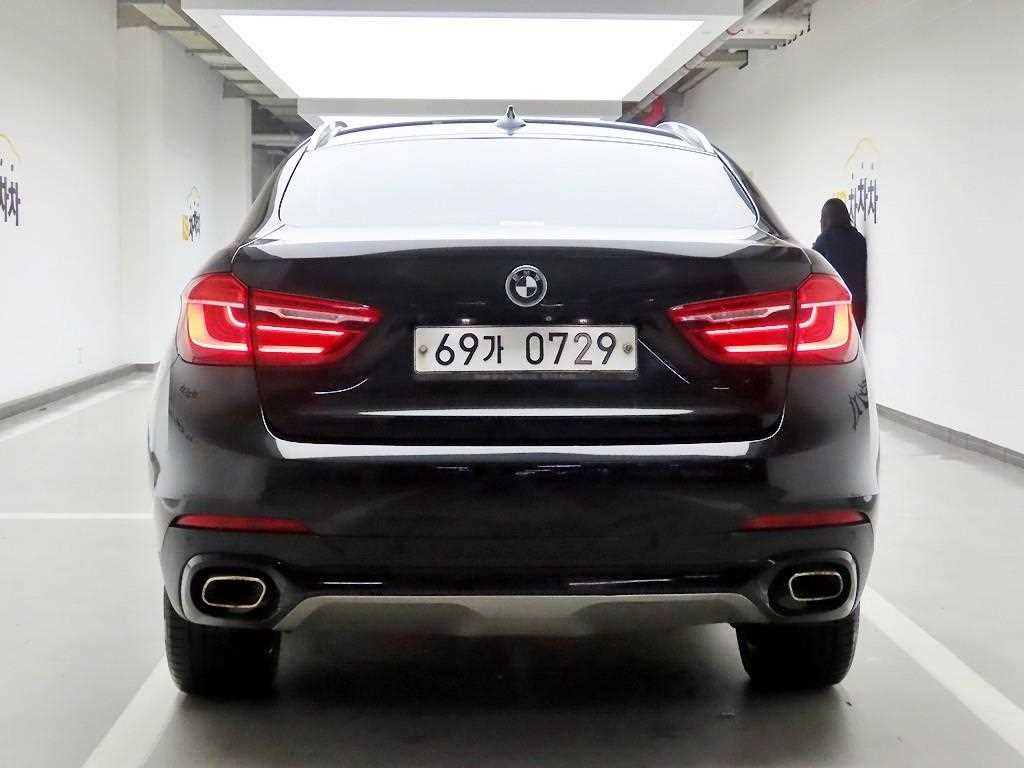 BMW X6 - Vista 3