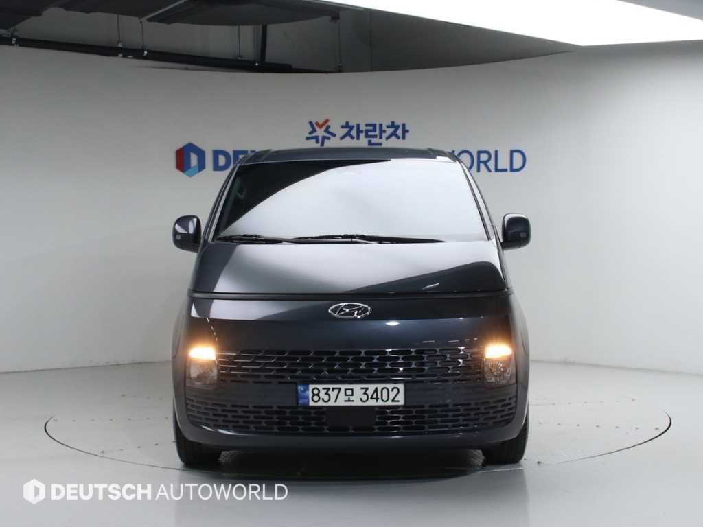 HYUNDAI Staria - Vista 3