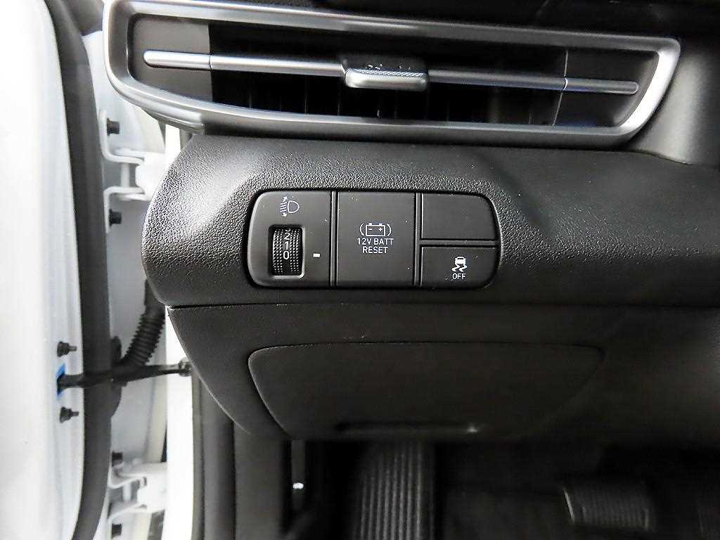 HYUNDAI Avante - Vista 11