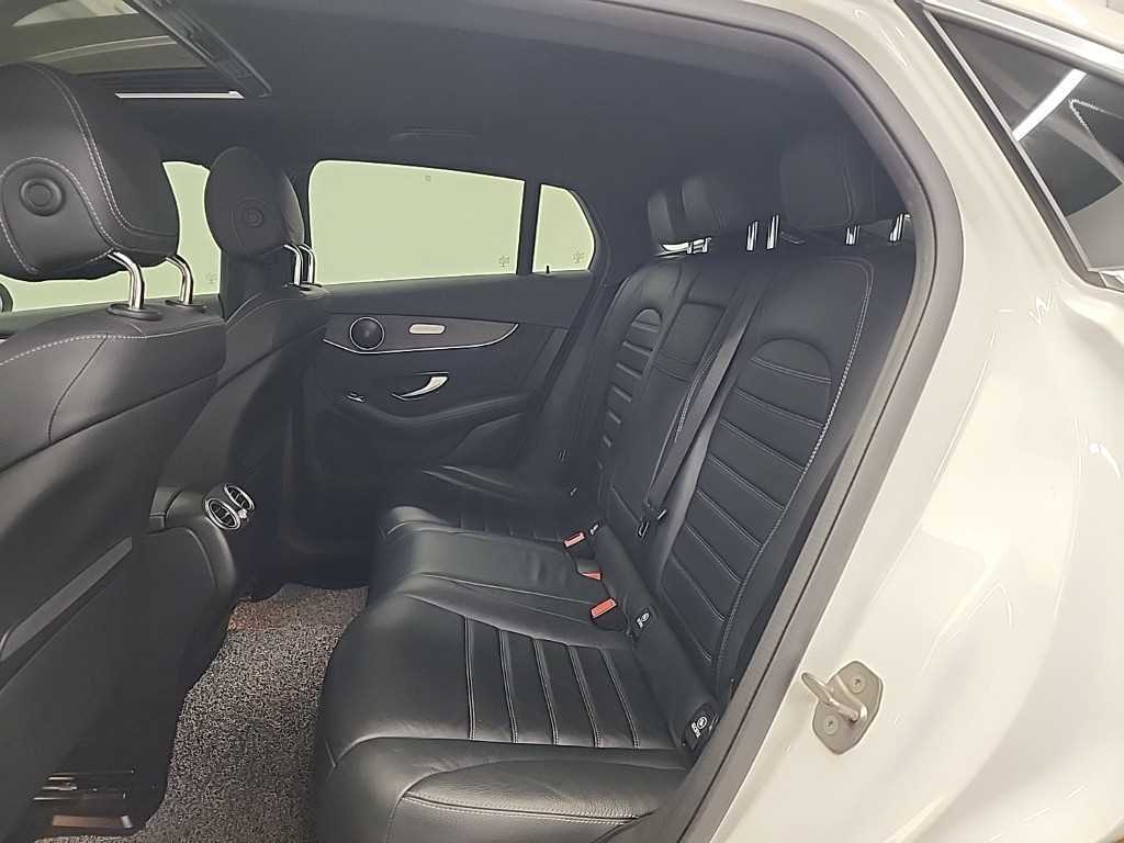 Mercedes Benz GLC Class - Vista 12
