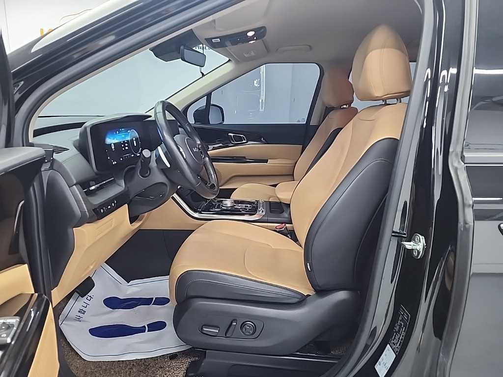KIA Carnival - Vista 11