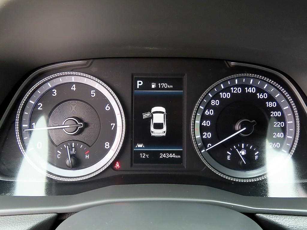 HYUNDAI Sonata - Vista 8