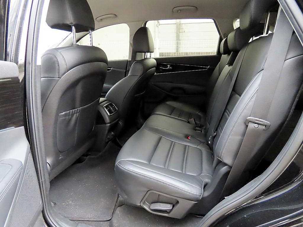 KIA Sorento - Vista 6