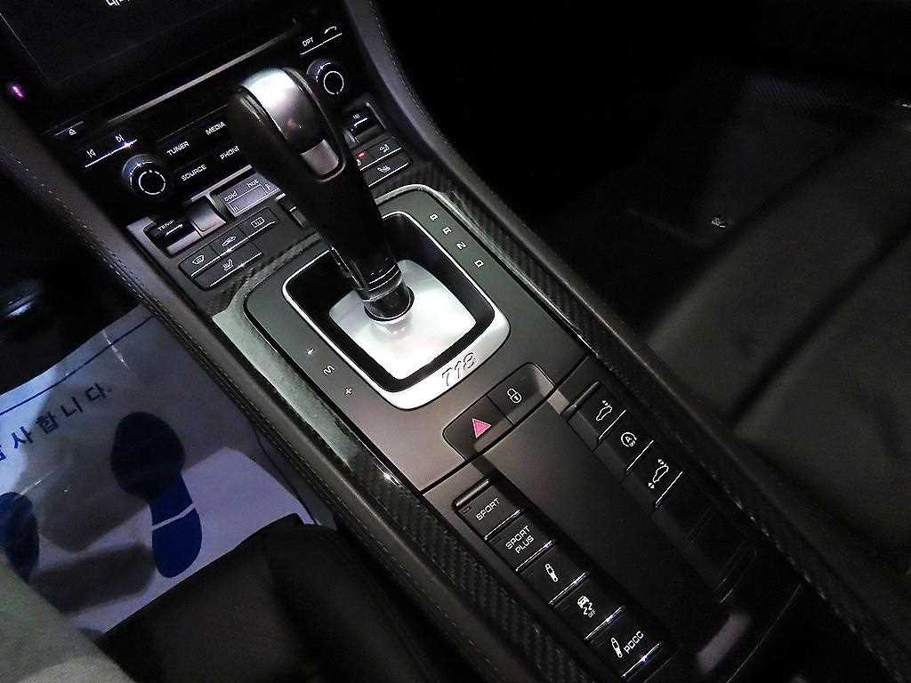 Porsche 718 - Vista 11