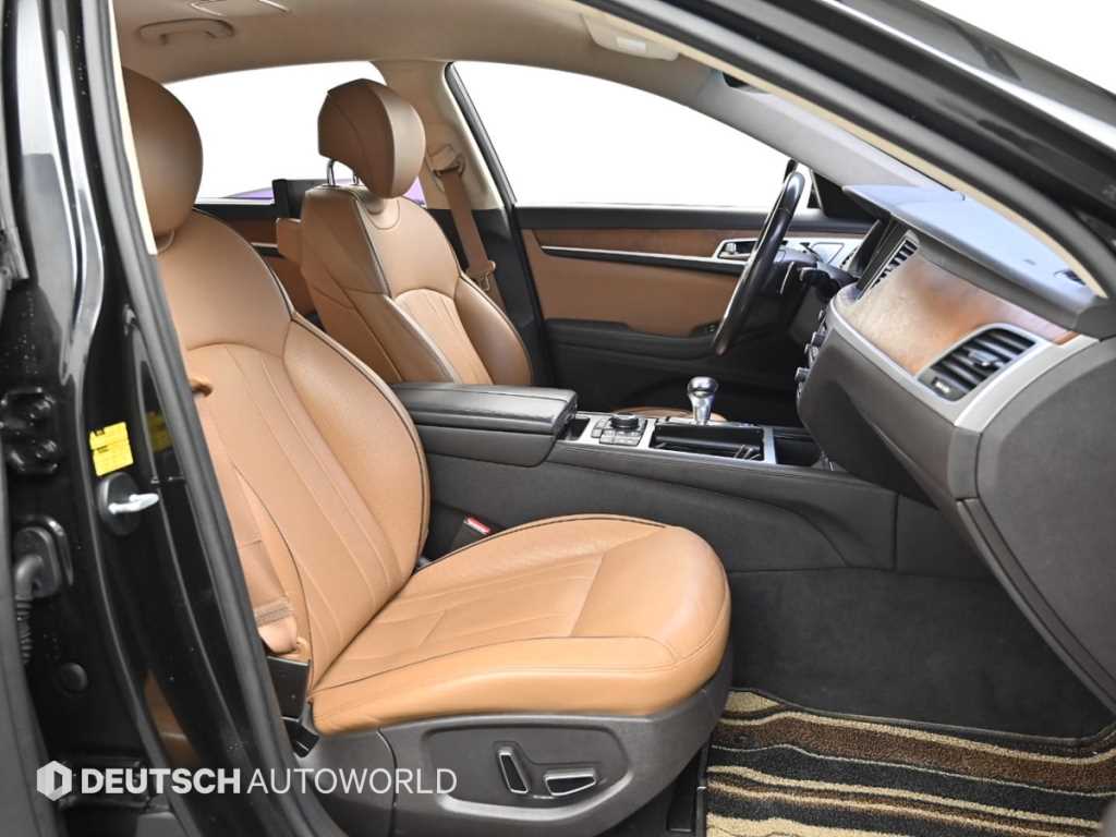 Genesis G80 - Vista 10