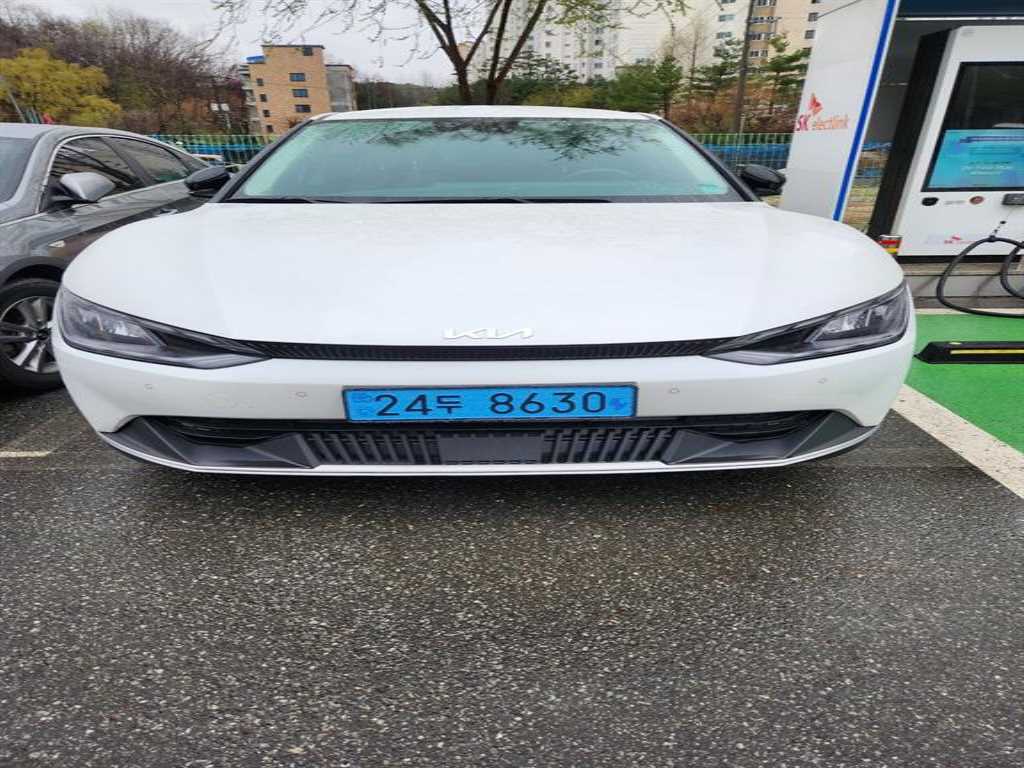 KIA EV6 2024 Blanco - Importación desde Corea - HF Imports Iquique - Foto 1