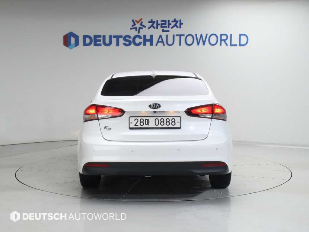 KIA K3 - Vista 4