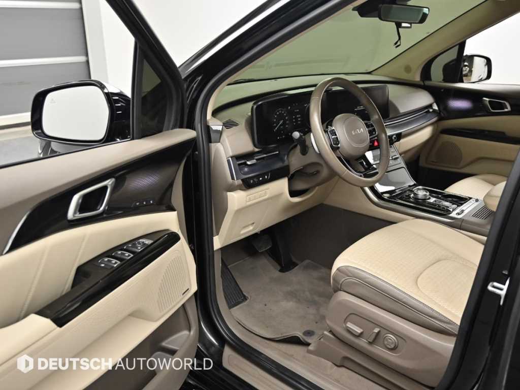 KIA Carnival - Vista 11