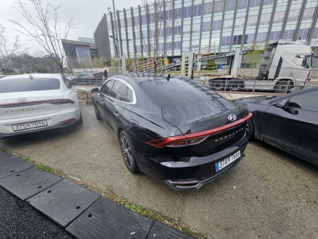 HYUNDAI Grandeur 2023 Negro - Importación desde Corea - HF Imports Iquique - Foto 13