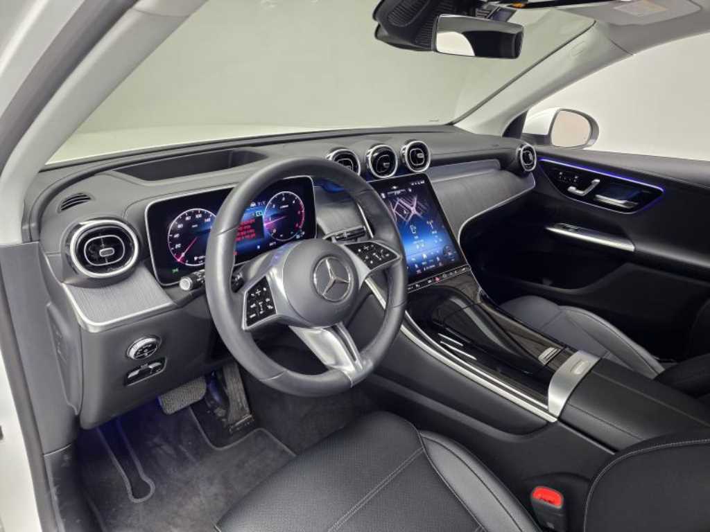 Mercedes Benz GLC Class - Vista 9