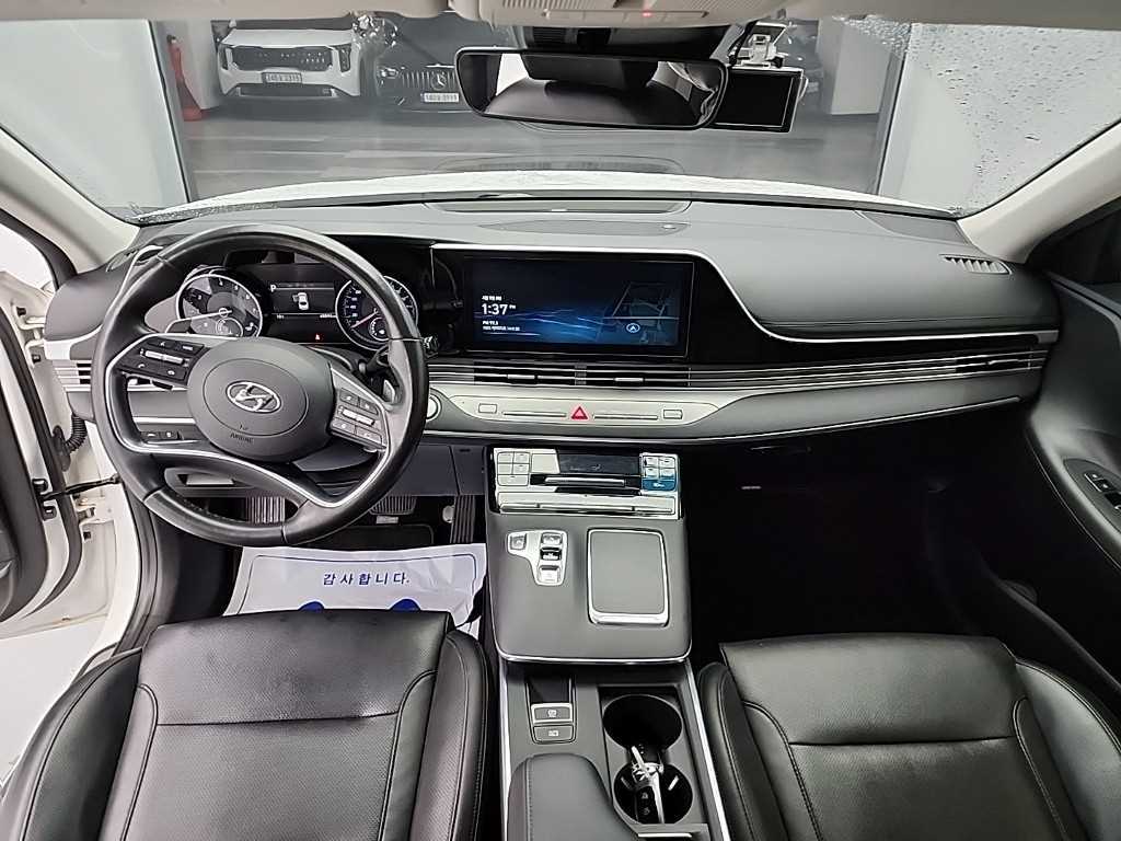 HYUNDAI Grandeur - Vista 7