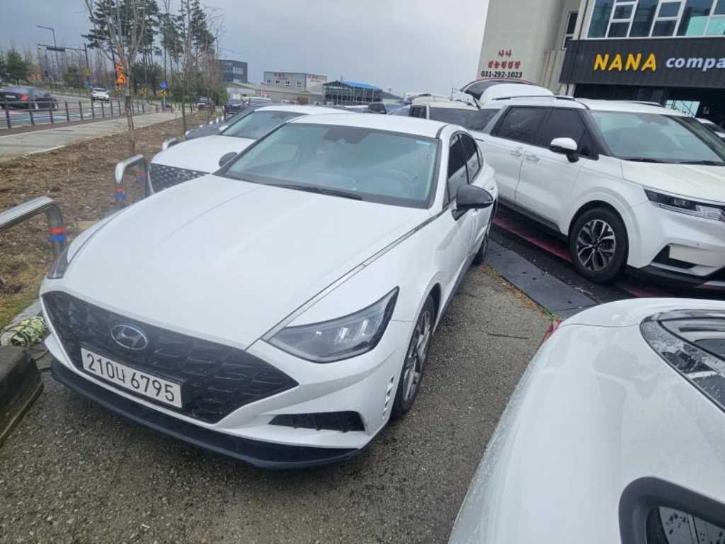 HYUNDAI Sonata - Vista 2