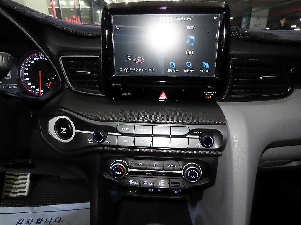 HYUNDAI Veloster - Vista 11