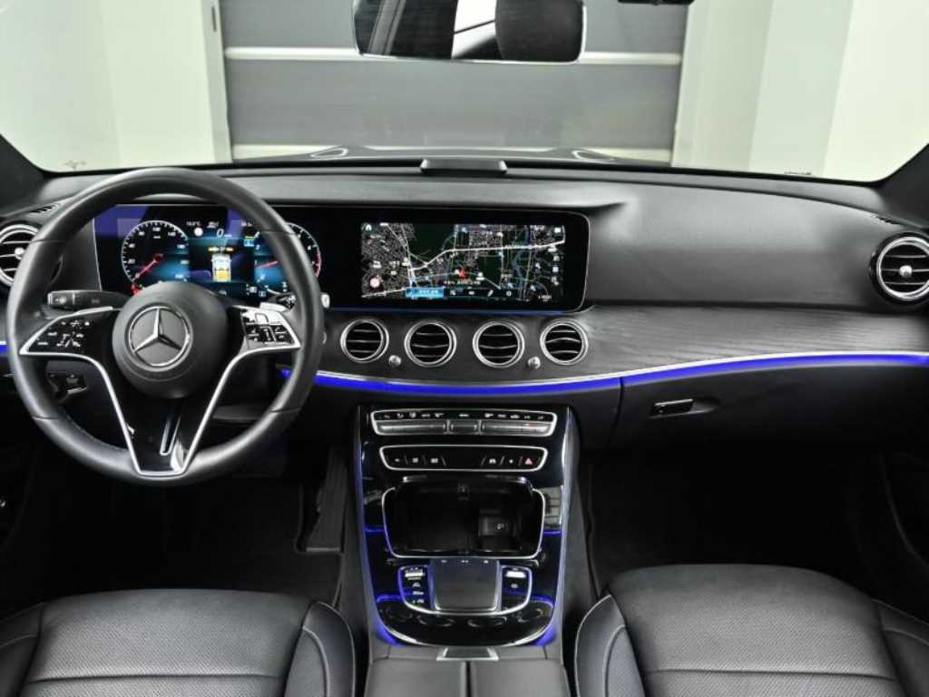 Mercedes Benz E class - Vista 7