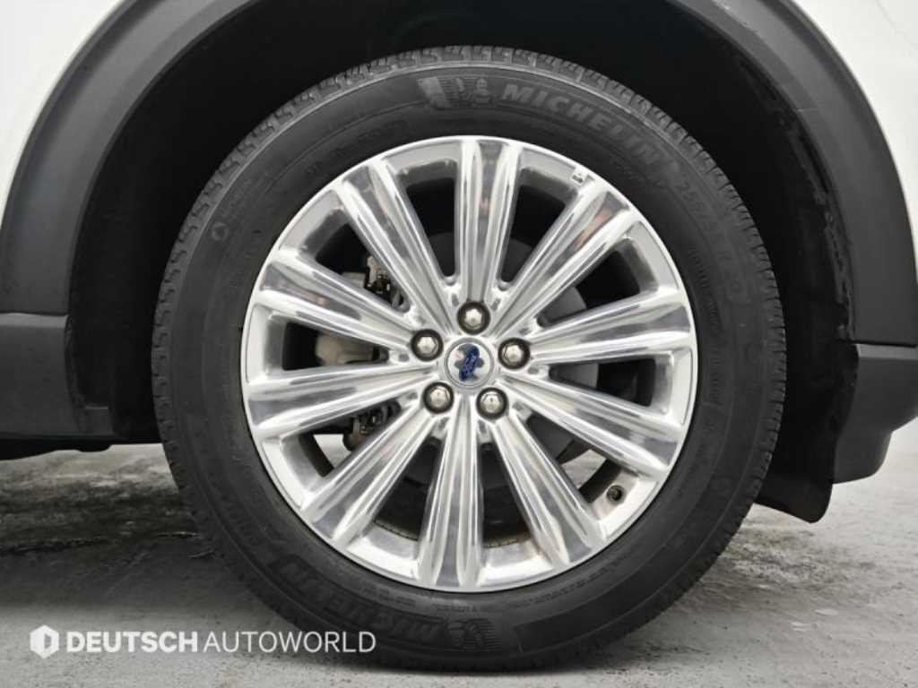 Ford Explorer - Vista 5