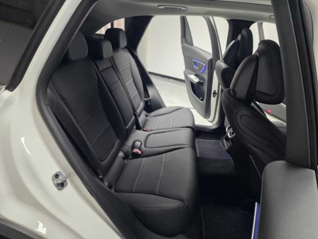 Mercedes Benz GLC Class - Vista 11