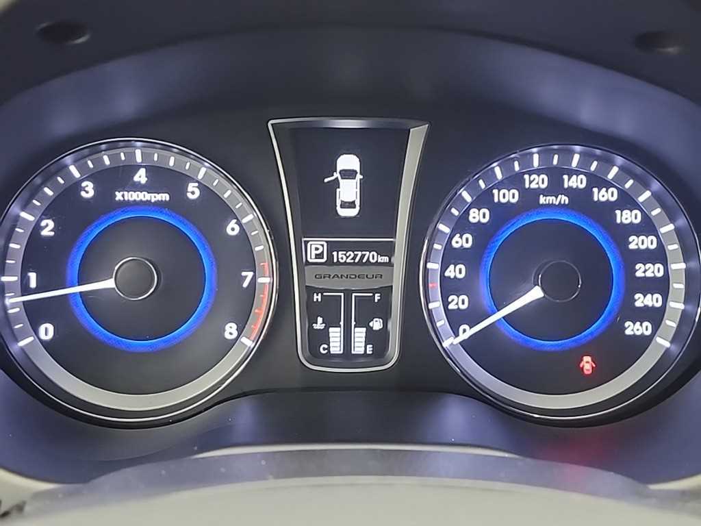 HYUNDAI Grandeur - Vista 6