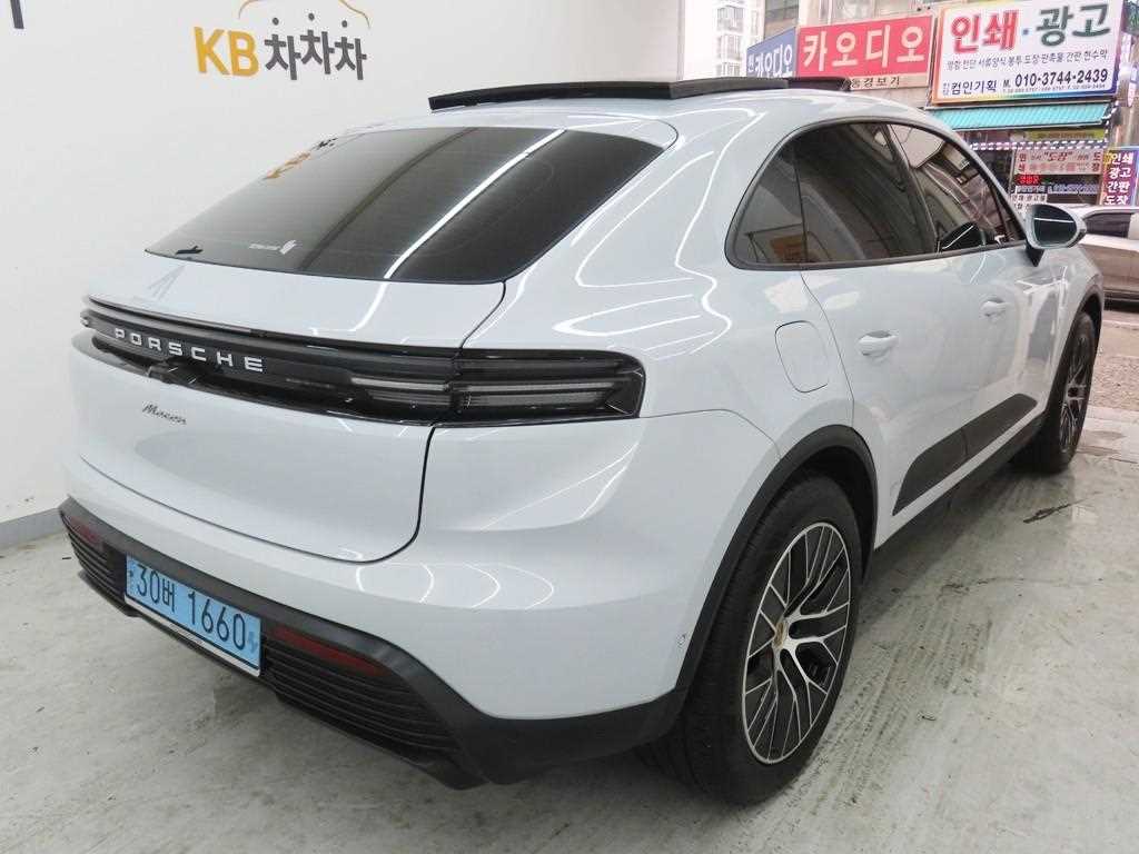 Porsche Macan - Vista 3