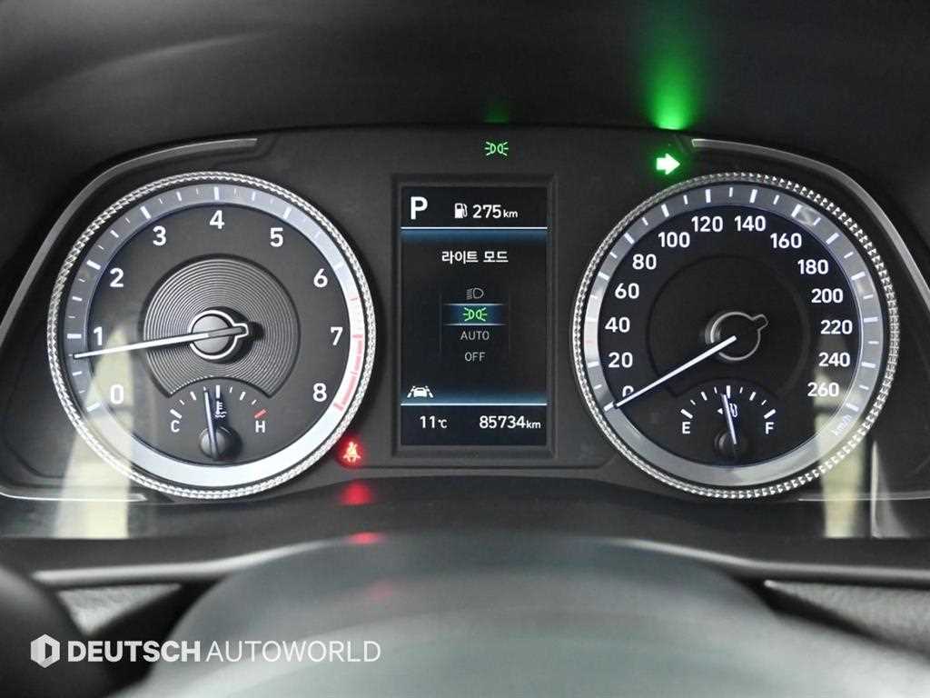 HYUNDAI Sonata - Vista 8