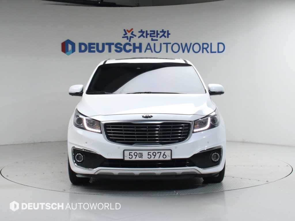 KIA Carnival - Vista 3