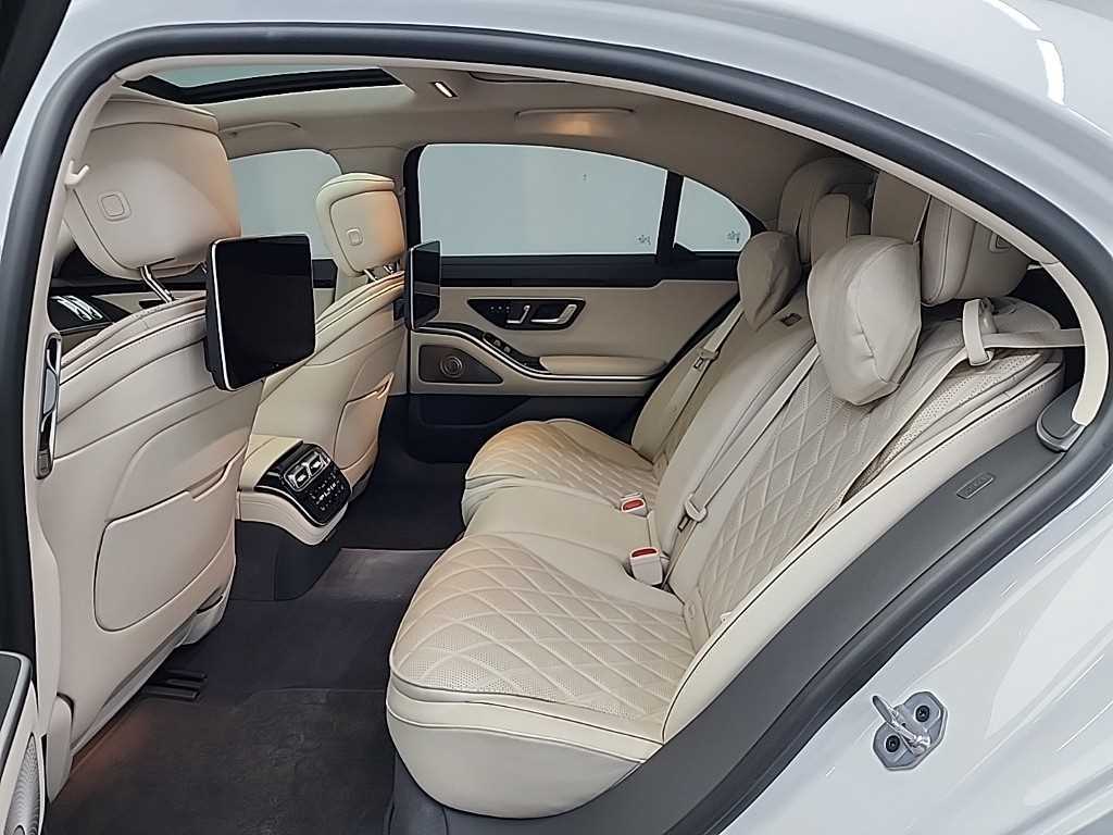 Mercedes Benz S Class - Vista 12