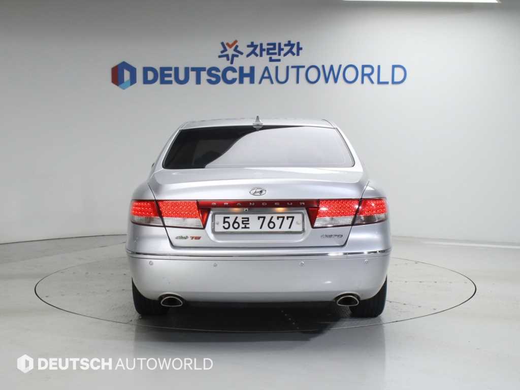 HYUNDAI Grandeur - Vista 4