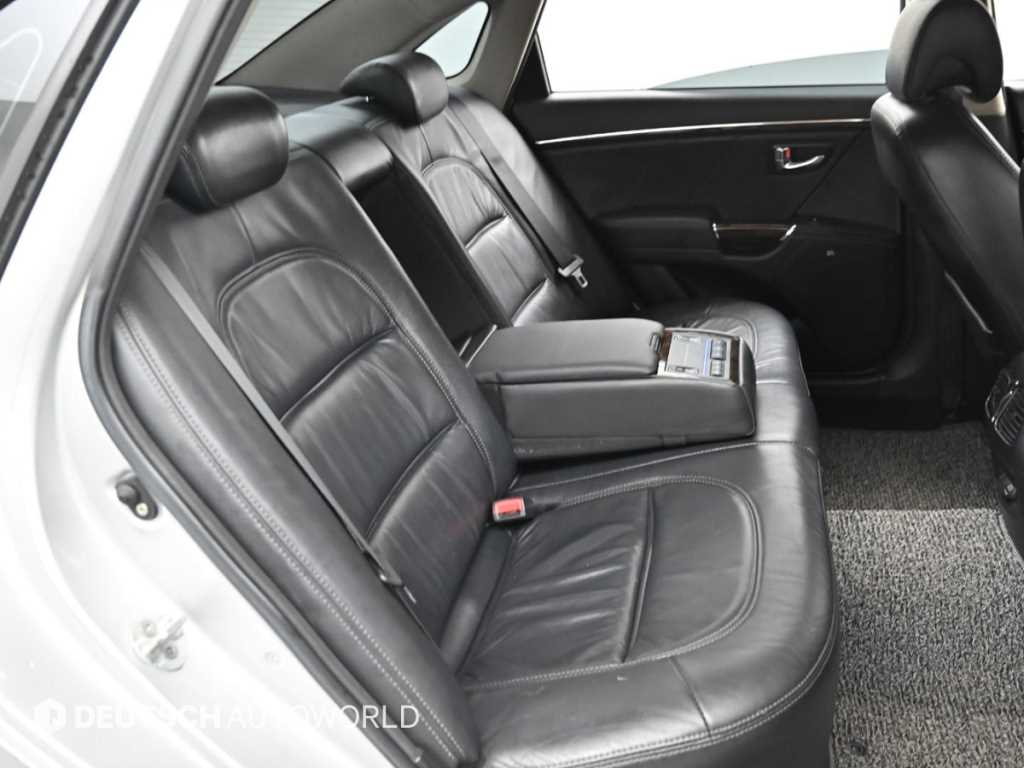 HYUNDAI Grandeur - Vista 12
