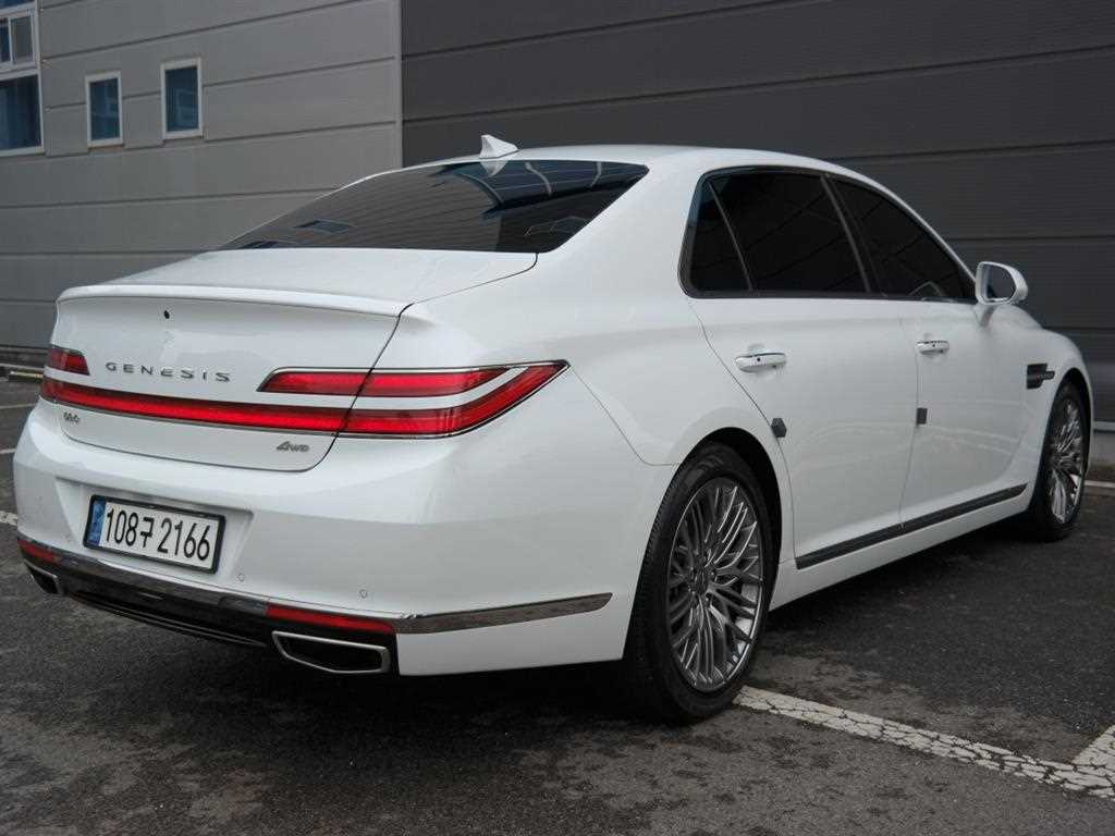 Genesis G90 - Vista 4