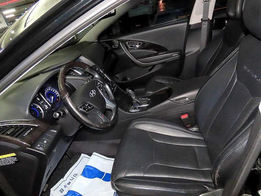 HYUNDAI Grandeur - Vista 6