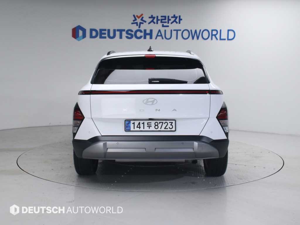 HYUNDAI Kona - Vista 4