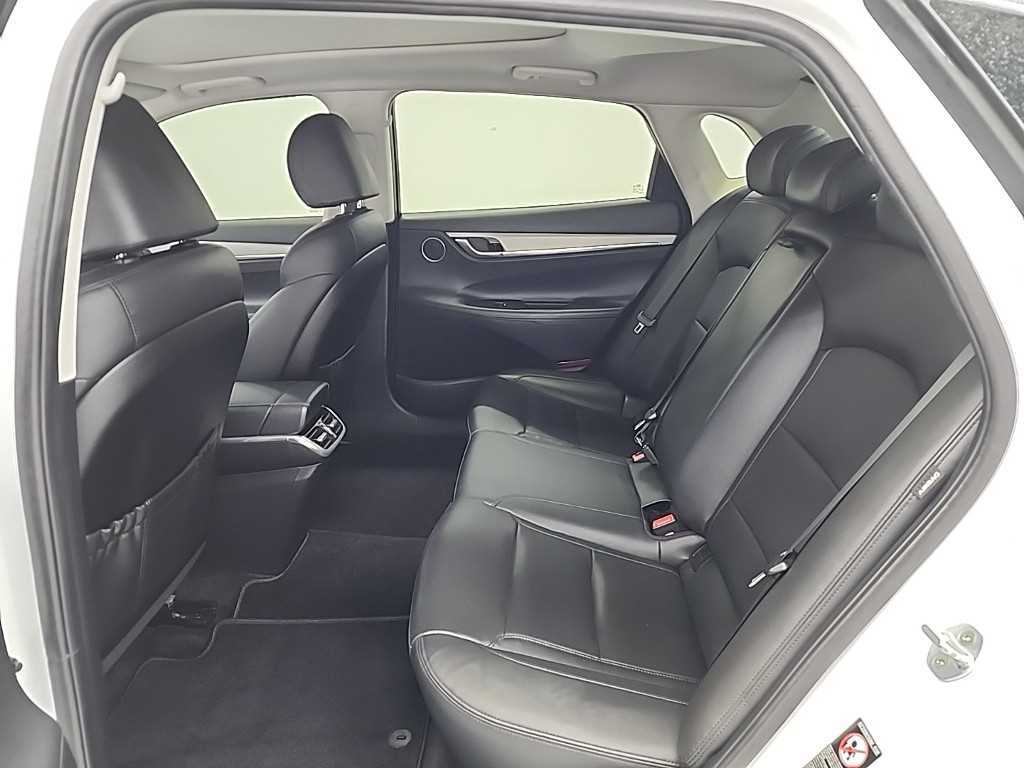 HYUNDAI Grandeur - Vista 12