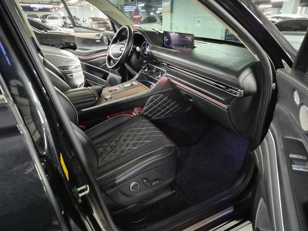 Genesis GV80 - Vista 11