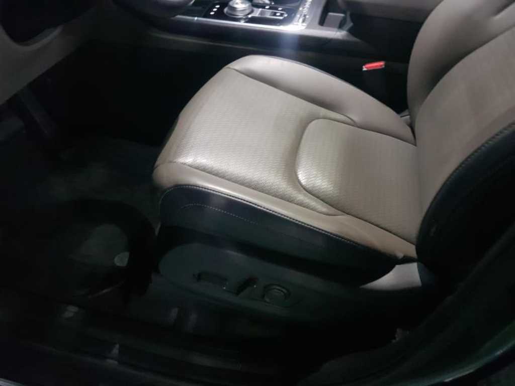 KIA Carnival - Vista 11