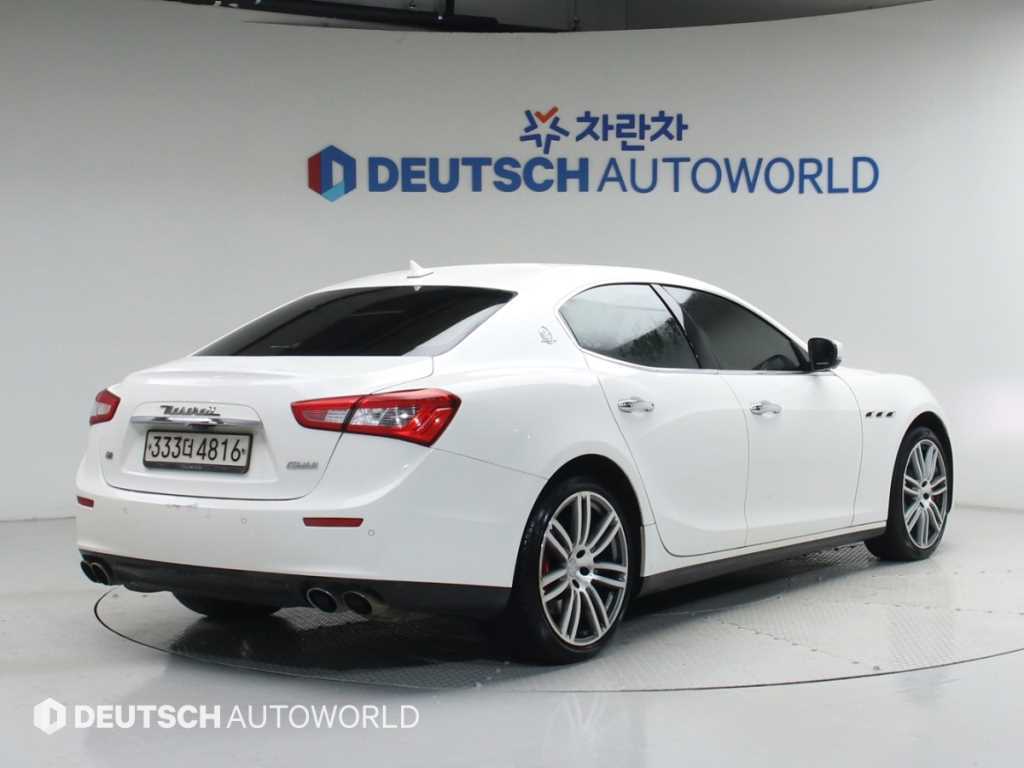 Maserati Ghibli - Vista 2