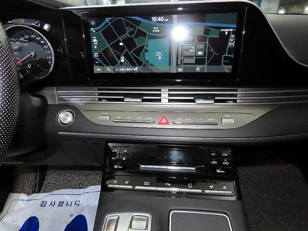 HYUNDAI Grandeur - Vista 11