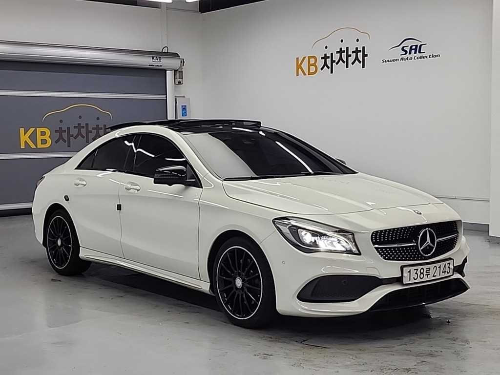 Mercedes Benz CLA Class - Vista 4